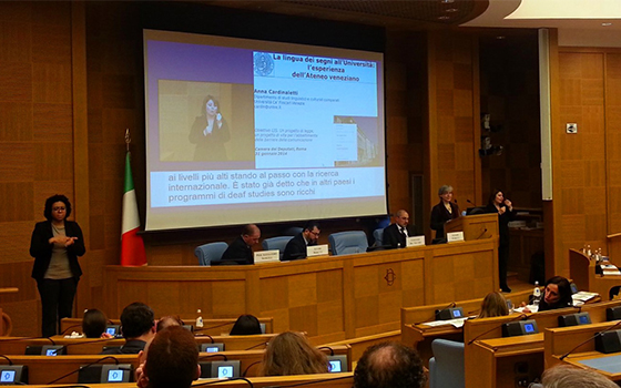 Immagine Anna Cardinaletti, Università Ca' Foscari Venezia, presente a Obiettivo LIS, per il riconoscimento della lingua dei segni italiana